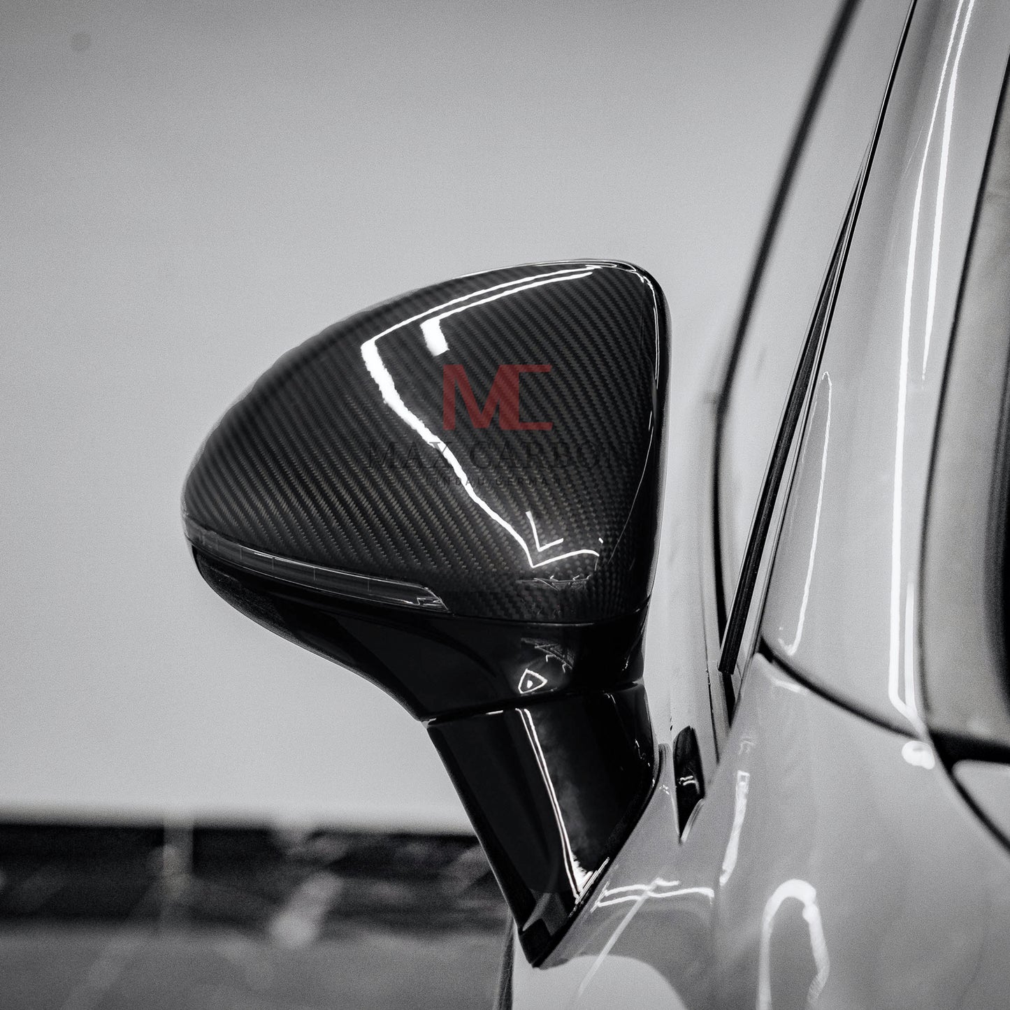MC Performance MAX CARBON replacement mirror caps for Porsche Cayenne 958.2 92A built from 2014 to 2017