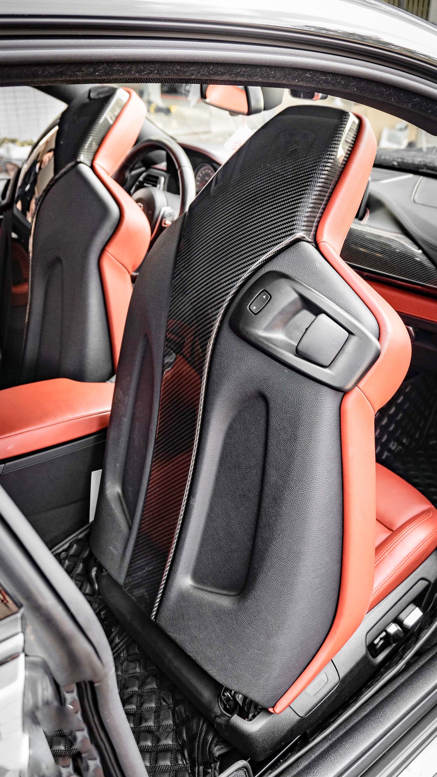 MAX CARBON Dry Carbon Prepreg Sitz Abdeckung Cover passend für BMW M2 Competition F87 M3 F80 M4 F82 F83