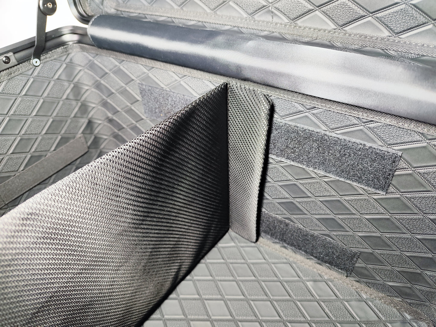 MC MAX CARBON Lifestyle Étui de moto en carbone véritable forgé, étui supérieur de voiture avec serrure TSA