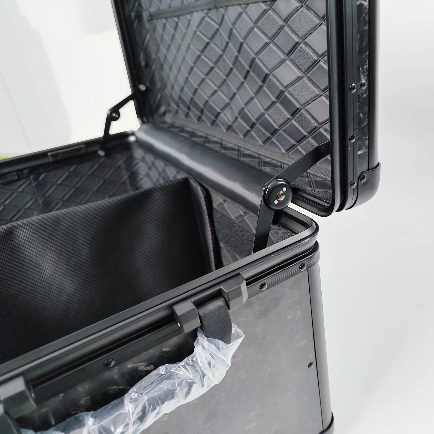 MC MAX CARBON Lifestyle Étui de moto en carbone véritable forgé, étui supérieur de voiture avec serrure TSA