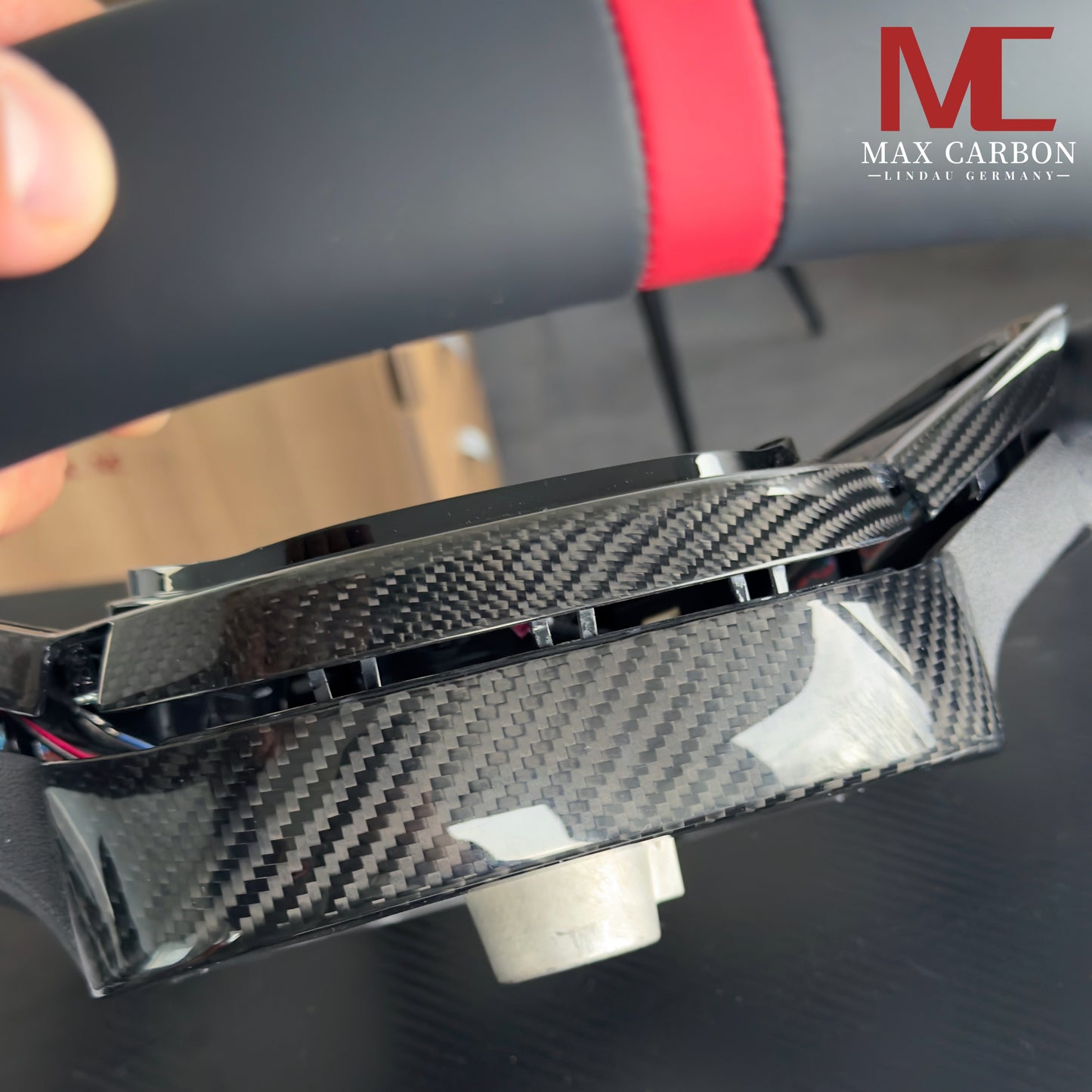 MAX CARBON Dry Carbon Prepreg Steering Wheel Upper Cover Clasp Replacement for BMW M2 G87 M3 G80 G81 M4 G82 G83 M5 F90 M8 F92 F93 F91 X3M F97 X4M F98 X5M F95 X6M F96 XM