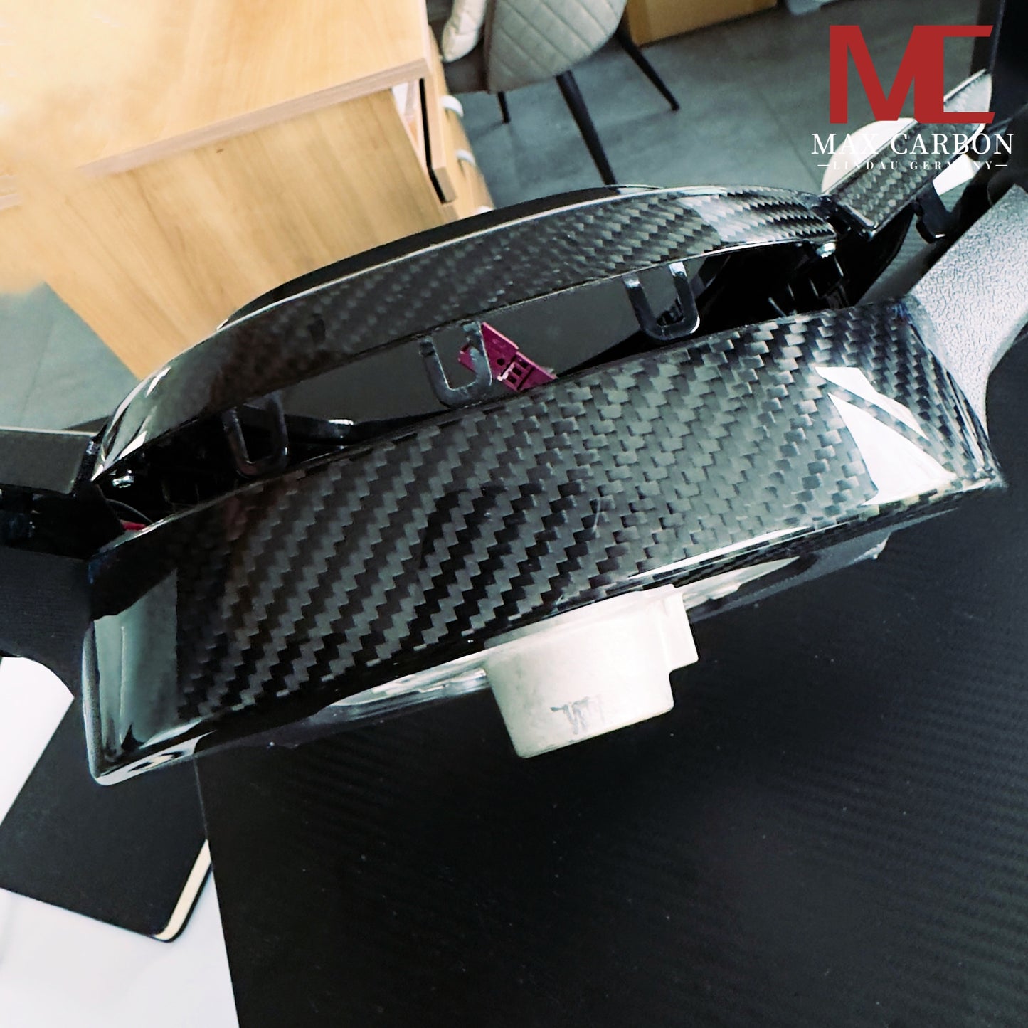 MAX CARBON Dry Carbon Prepreg Steering Wheel Upper Cover Clasp Replacement for BMW M2 G87 M3 G80 G81 M4 G82 G83 M5 F90 M8 F92 F93 F91 X3M F97 X4M F98 X5M F95 X6M F96 XM