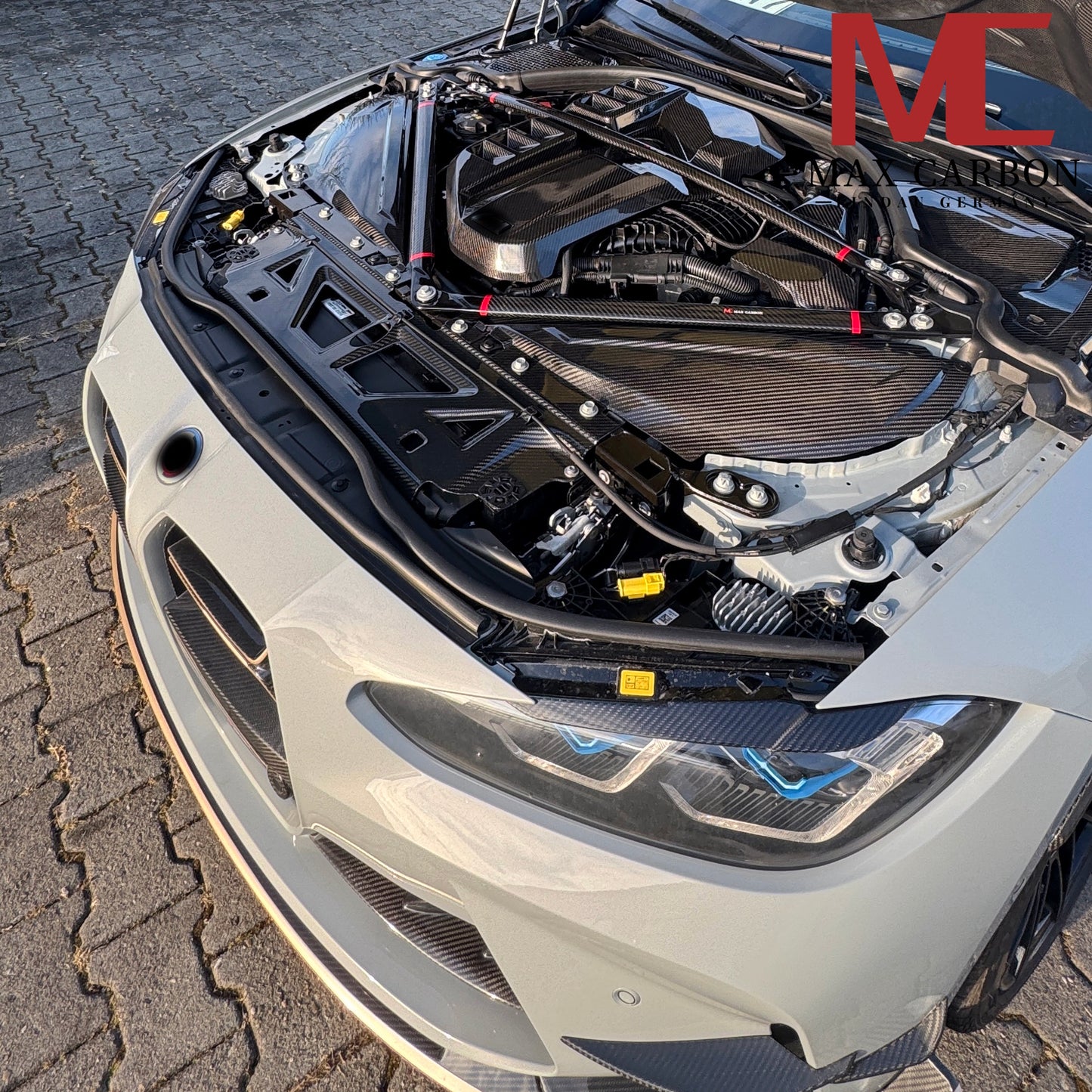 MAX CARBON Performance Couvercle de compartiment moteur en carbone sec adapté pour BMW G80 G81 M3 G82 G83 M4