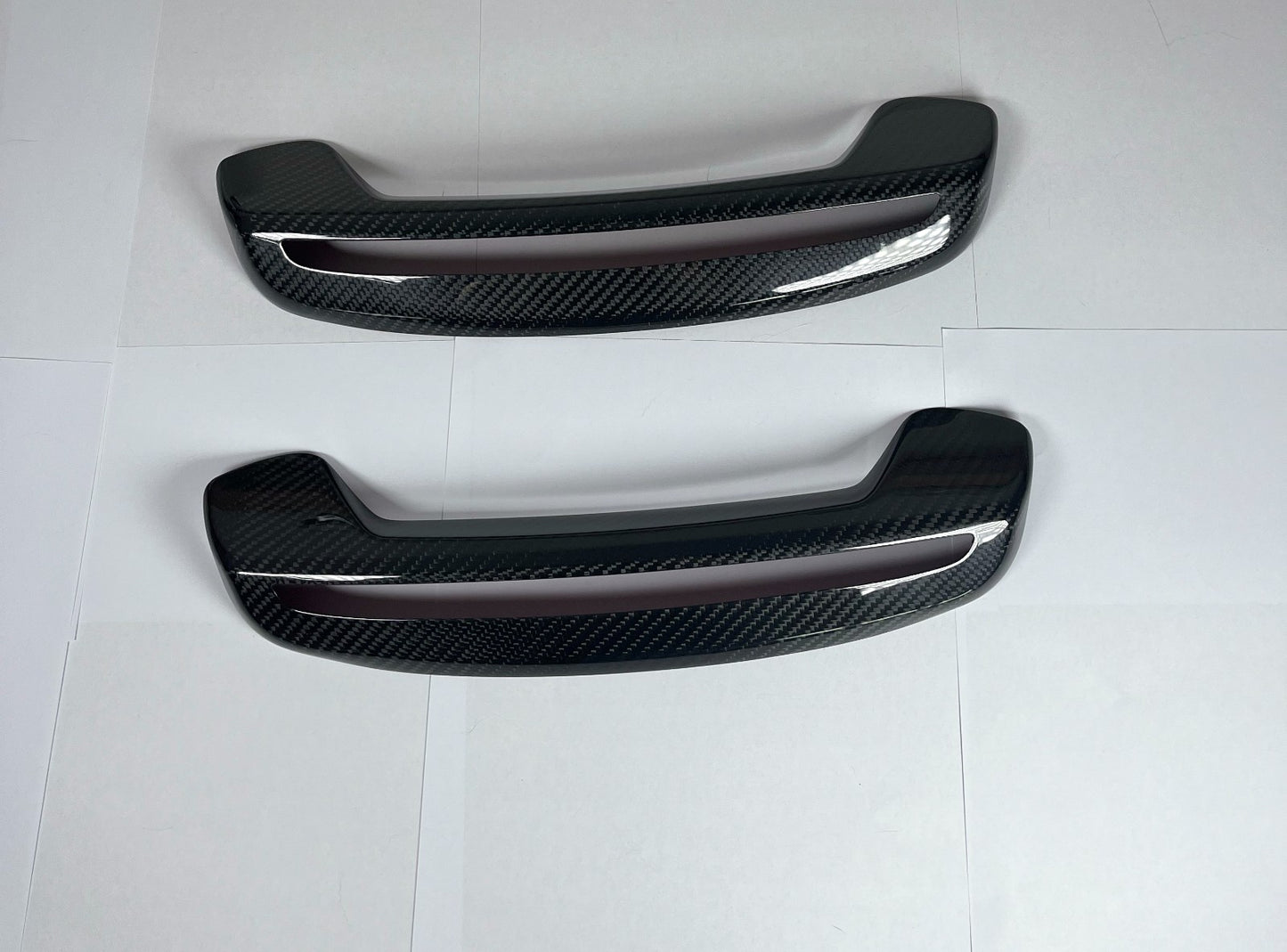 Ensemble de housses de siège MAX CARBON Performance 2 pièces pour BMW G01 G02 G05 G06 G20 G21 G22 G23 G26 avec LED sur le siège