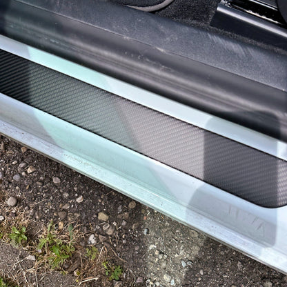 Fixation de garniture de seuil de porte MAX CARBON Performance DOOR dans un ensemble pour TESLA MODEL 3 MODEL Y