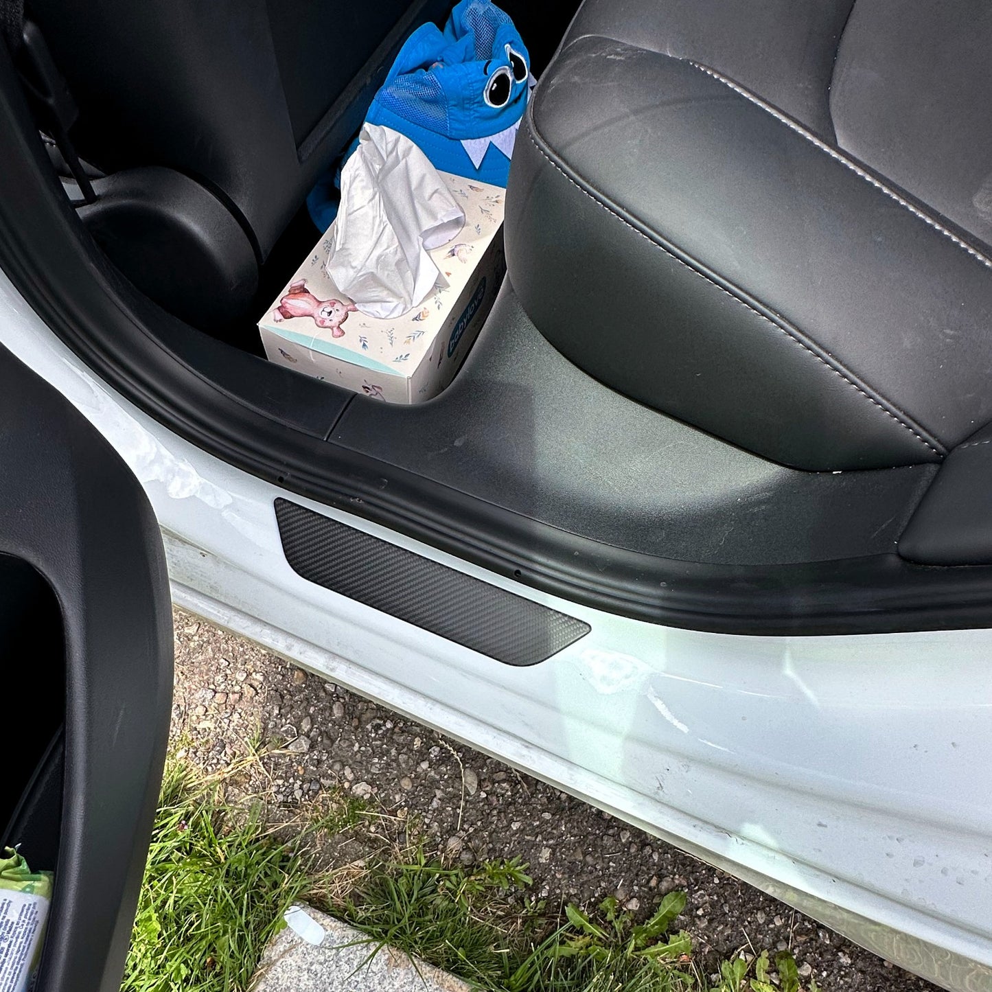 Fixation de garniture de seuil de porte MAX CARBON Performance DOOR dans un ensemble pour TESLA MODEL 3 MODEL Y