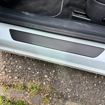 Fixation de garniture de seuil de porte MAX CARBON Performance DOOR dans un ensemble pour TESLA MODEL 3 MODEL Y