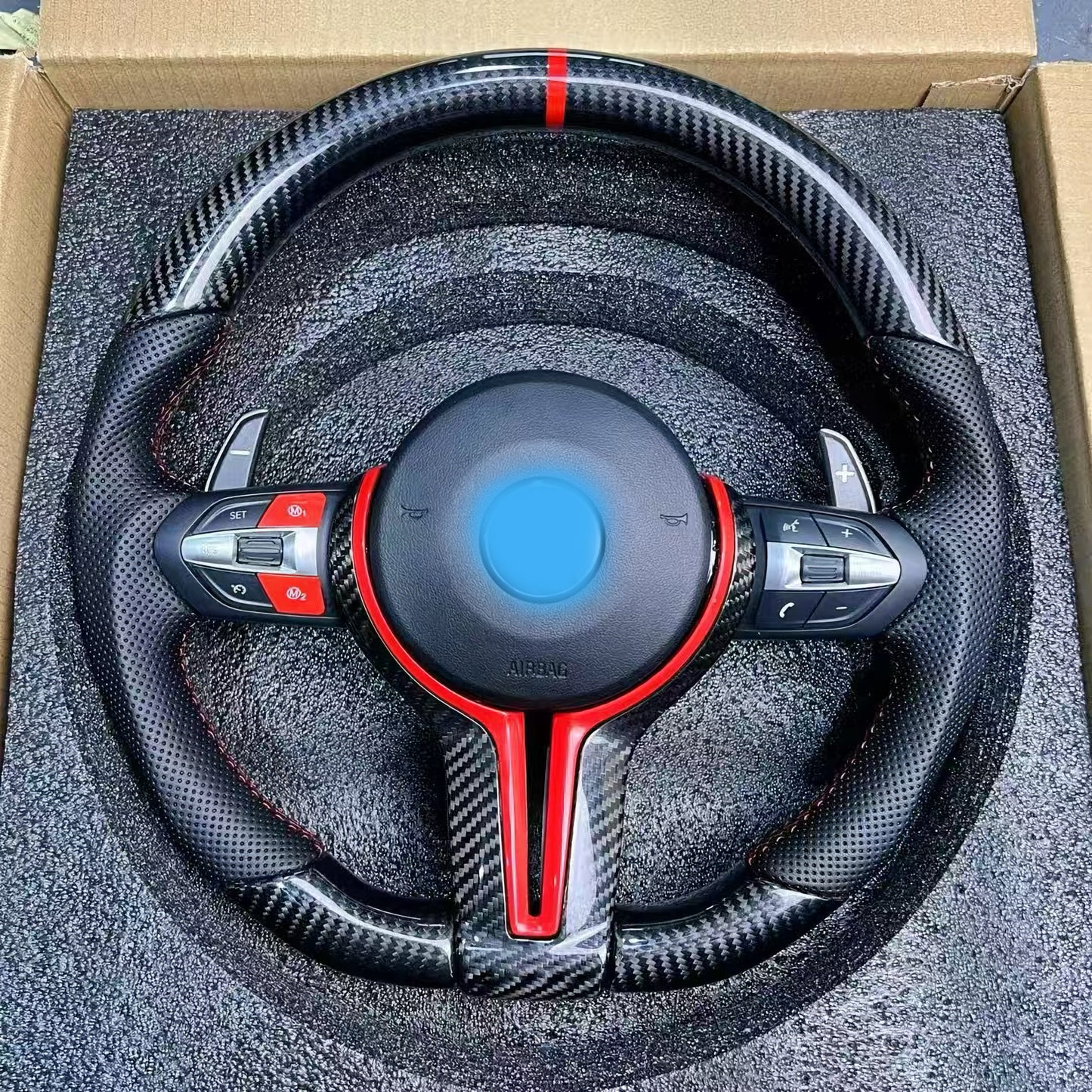 MAX CARBON Dry Carbon Lenkrad Ersatz für BMW M2 M3 M4 F87 F80 F82 F83  ohne Airbag und Tasten