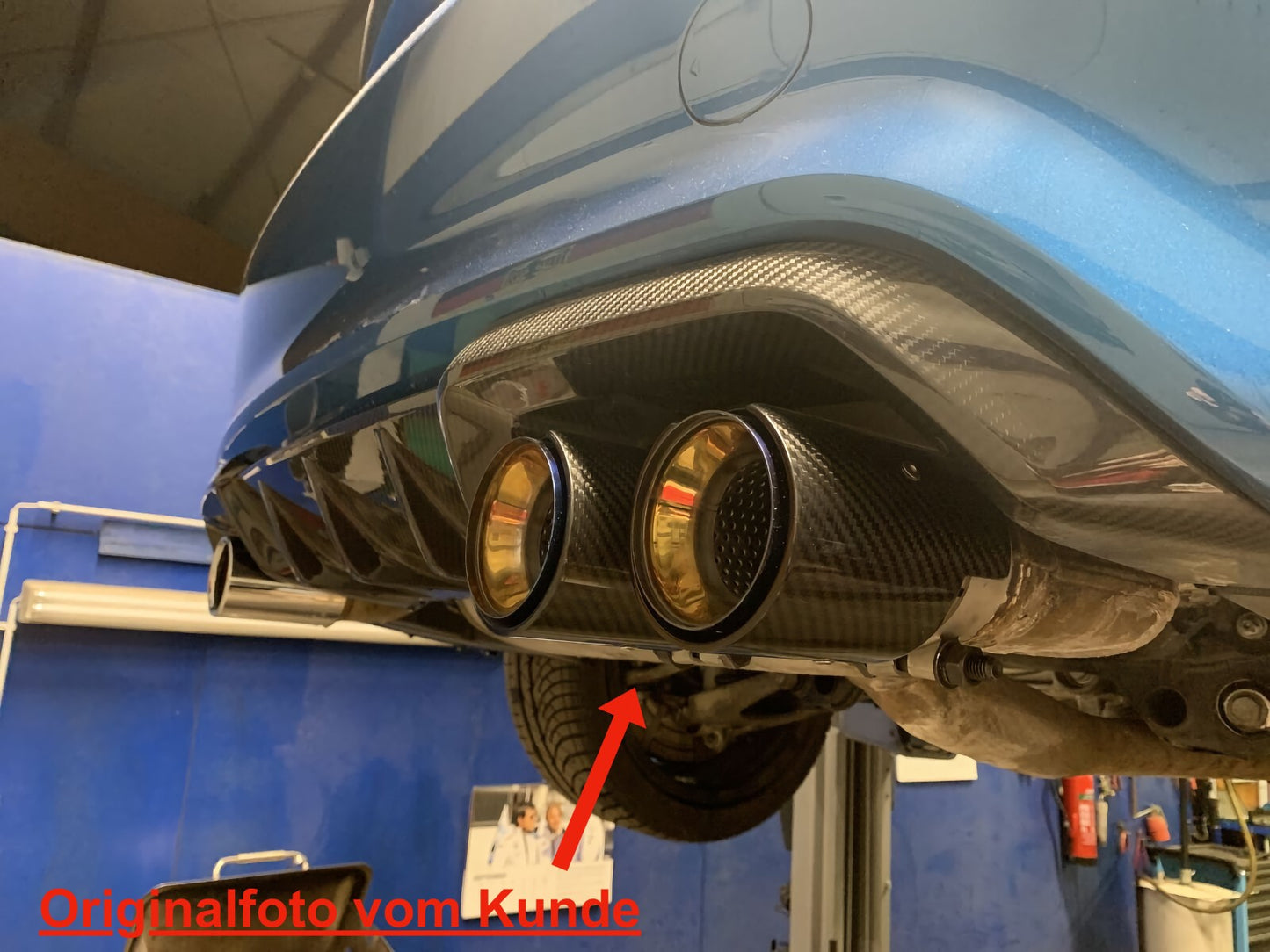 MAX CARBON Performance Edelstahl Auspuff Endrohre Blenden Blau für BMW M2 F87 M3 F80 M4 F82 F83 M5 F10