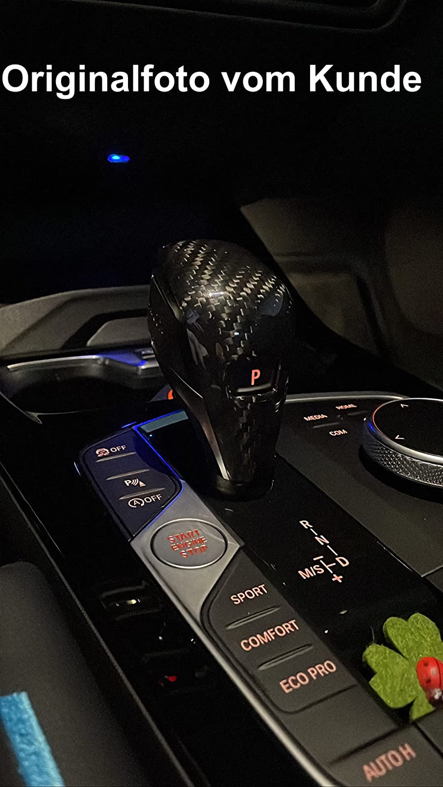MAX CARBON Performance Schaltknauf Shift Blenden Trim für BMW 1er F40 2er F44 3er G20 G21 4er G22 G23 G26 Z4 G29 X1 F48 X2 F39 X3 G01 X4 G02