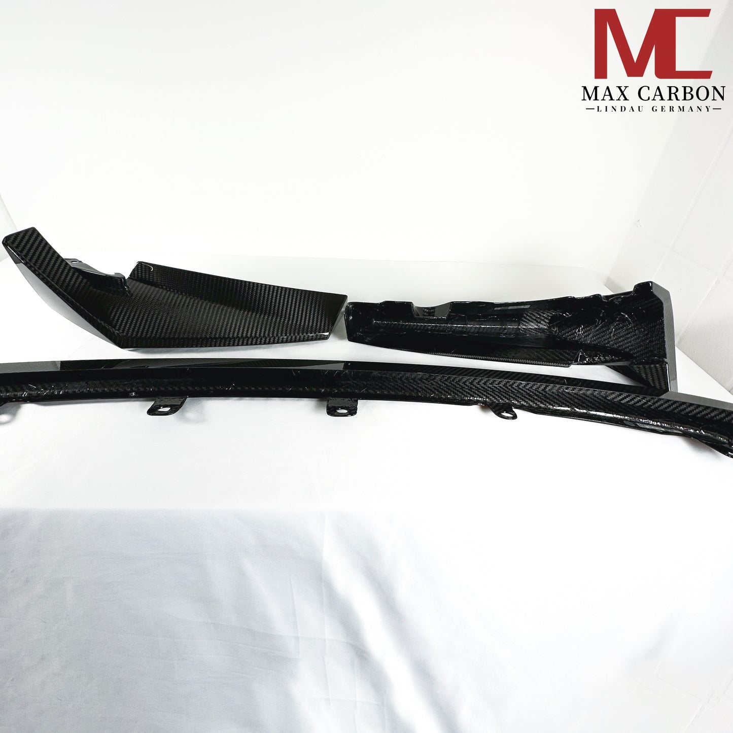 Jeu de lèvre avant de fixation avant MAX CARBON Performance DRY CARBON pour BMW G80 G81 G82 G83 M3 M4 CSL 