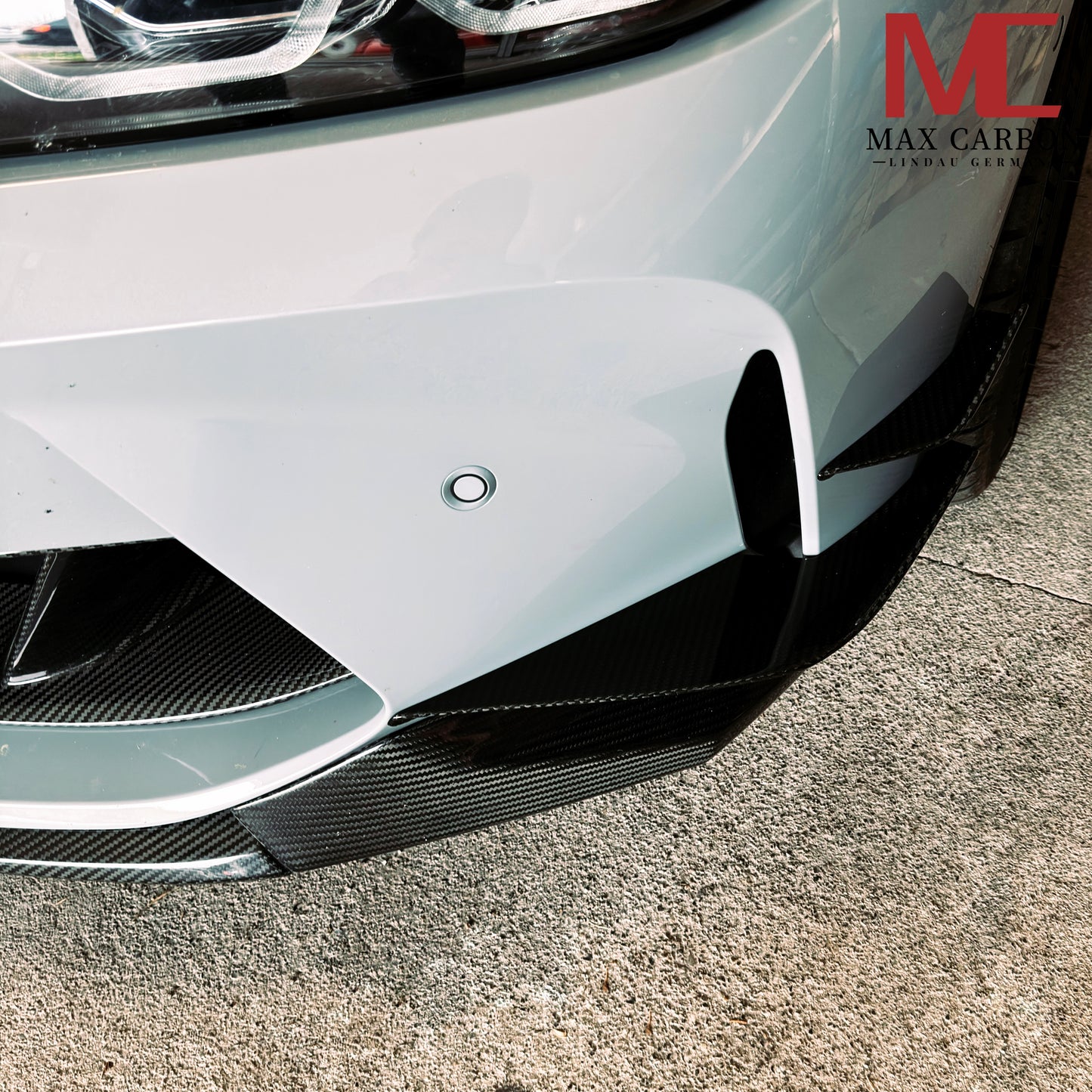 MAX CARBON Performance Aero Flick Dry Carbon Prepreg for BMW M3 G80 G81 M4 G82 G83 V3