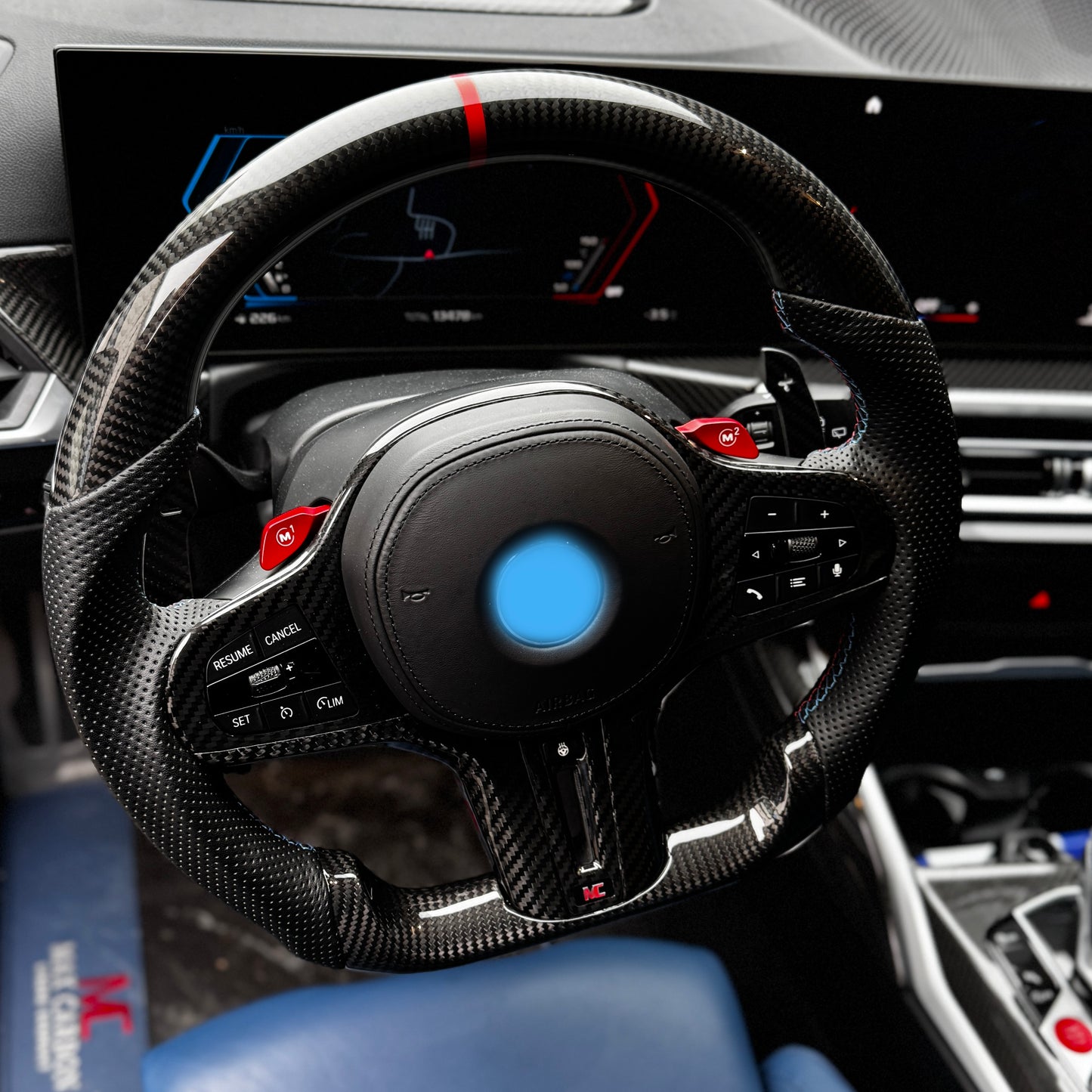 Volant MAX CARBON DRY CARBON adapté pour BMW M2 G87 M3 G80 G81 M4 G82 G83