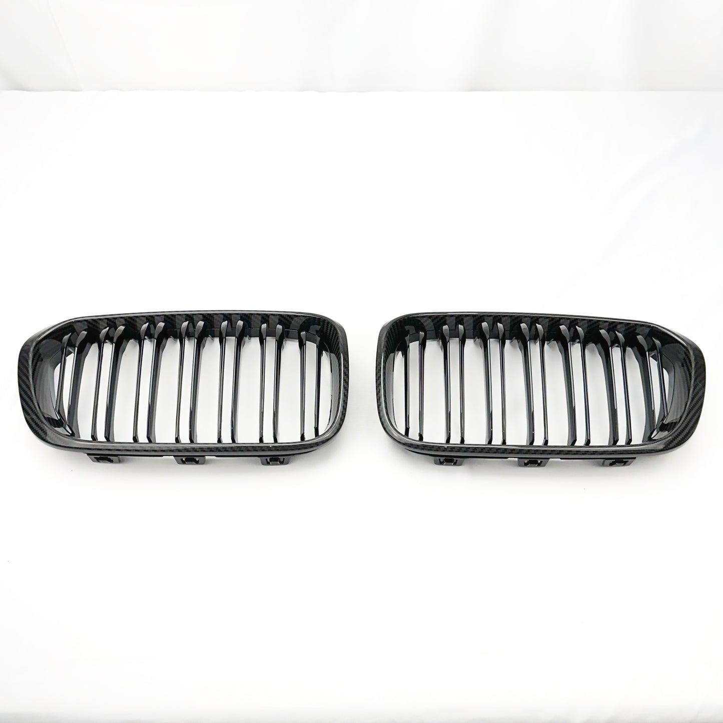 MC MAX CARBON echt Dry Carbon Kühlergrill Grille Nieren für BMW F20 F21 M140i M135i