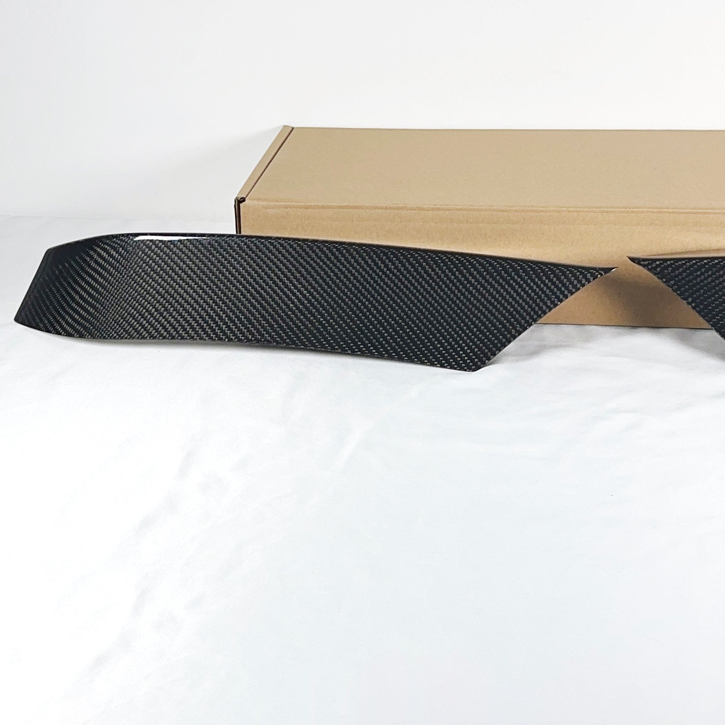 MC Dry Carbon Prepreg Performance Set couvre la fixation du becquet supérieur avant pour BMW M3 F80 M4 F82 F83