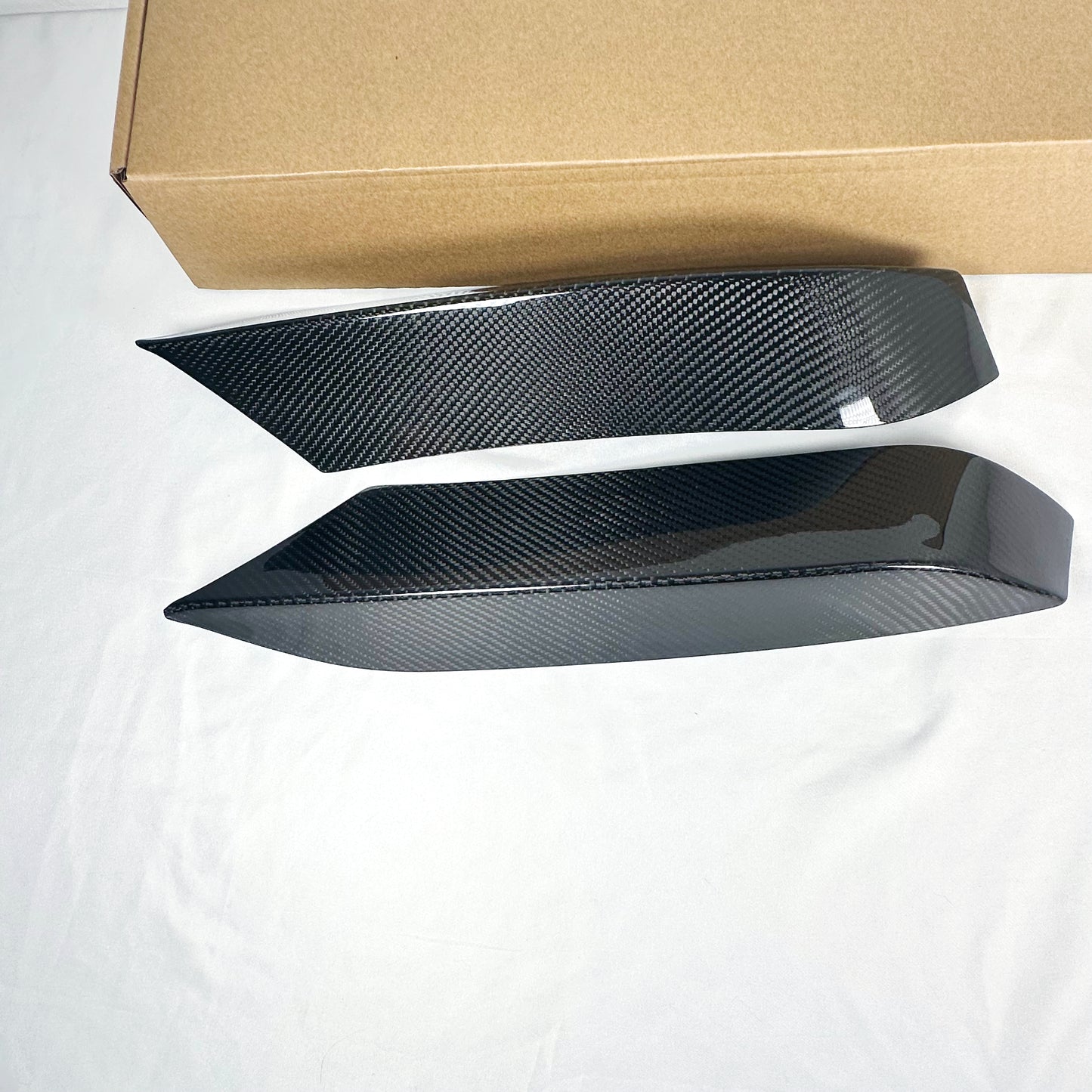 MC Dry Carbon Prepreg Performance Set couvre la fixation du becquet supérieur avant pour BMW M3 F80 M4 F82 F83