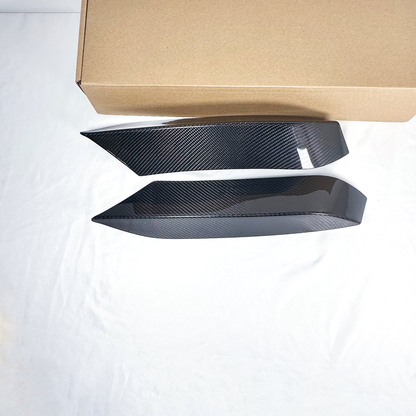 MC Dry Carbon Prepreg Performance Set couvre la fixation du becquet supérieur avant pour BMW M3 F80 M4 F82 F83