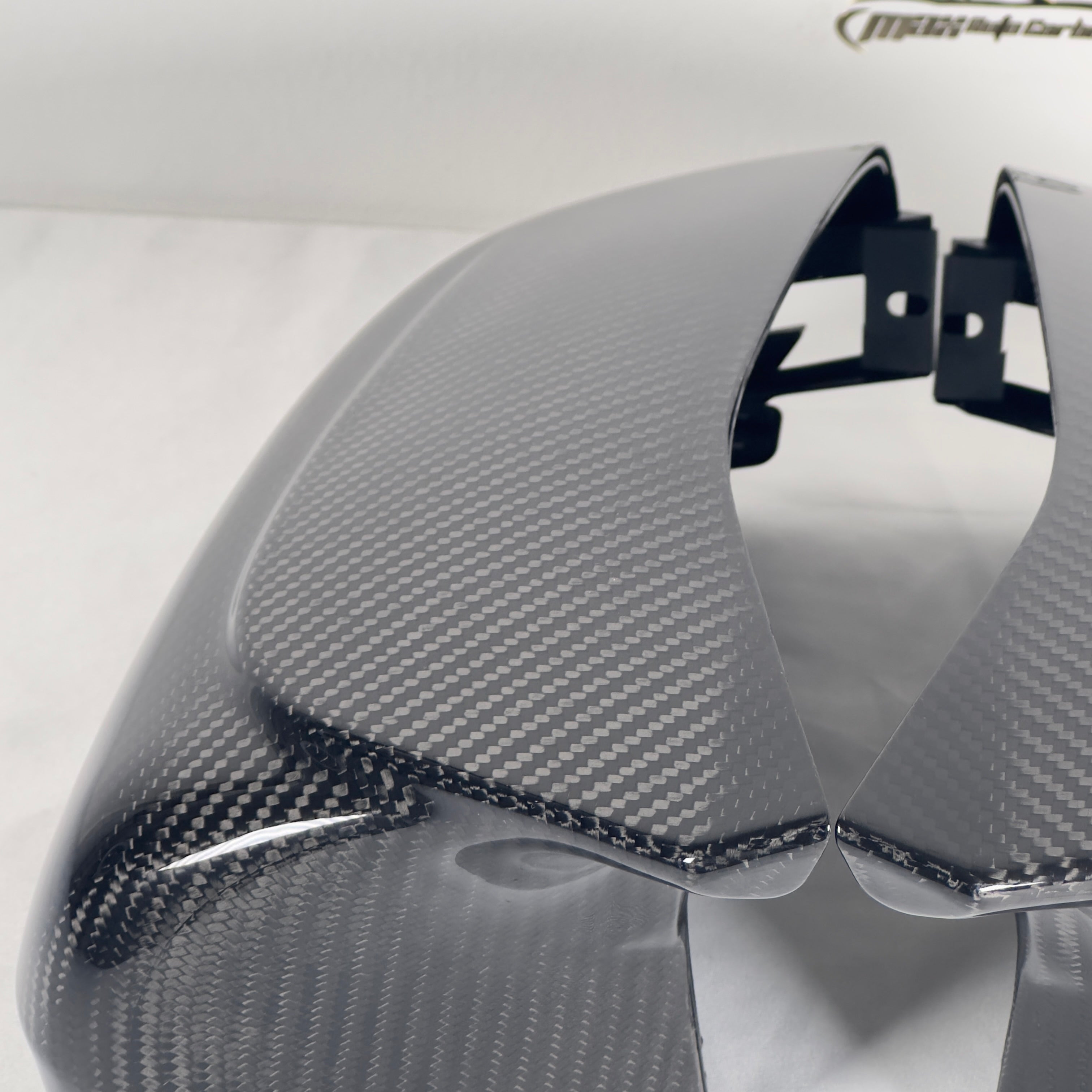 MAX CARBON Performance mirror cap housing for BMW M5 F90 M8 F91 F92 F93 