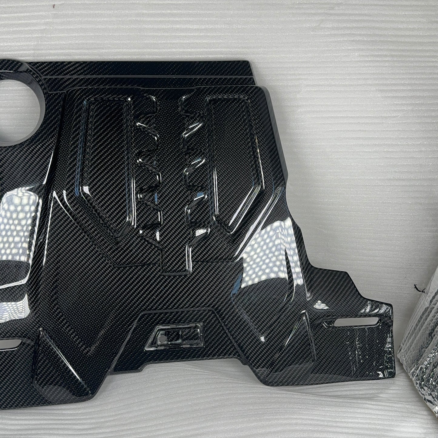 MAX CARBON Performance Trockencarbon Motorabdeckung Motorraum Ersatz für BMW M5 F90 M8 F91 F92 F93