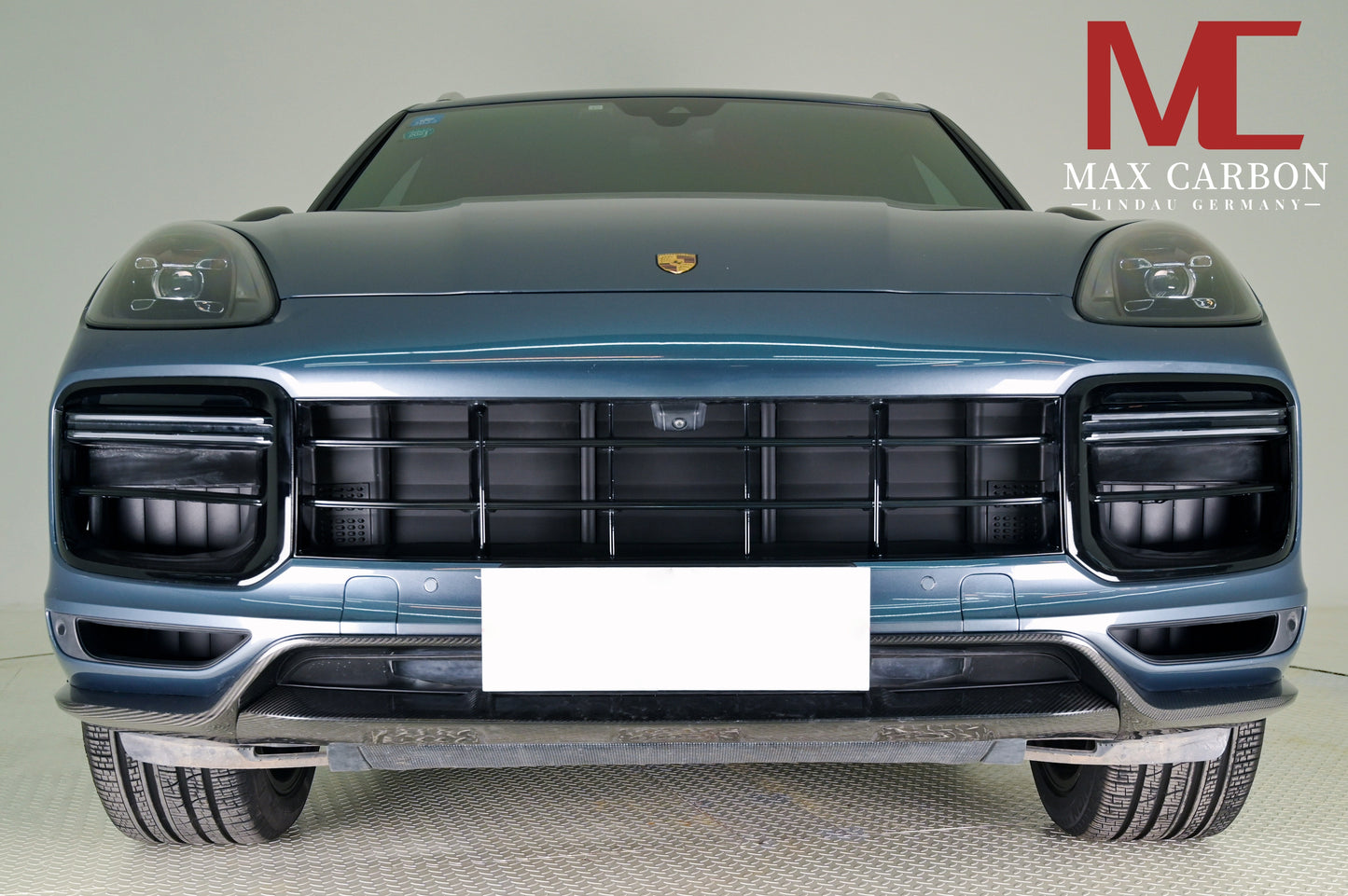 MAX CARBON DRY Carbon front lip for Porsche Cayenne S GTS 9YA .1