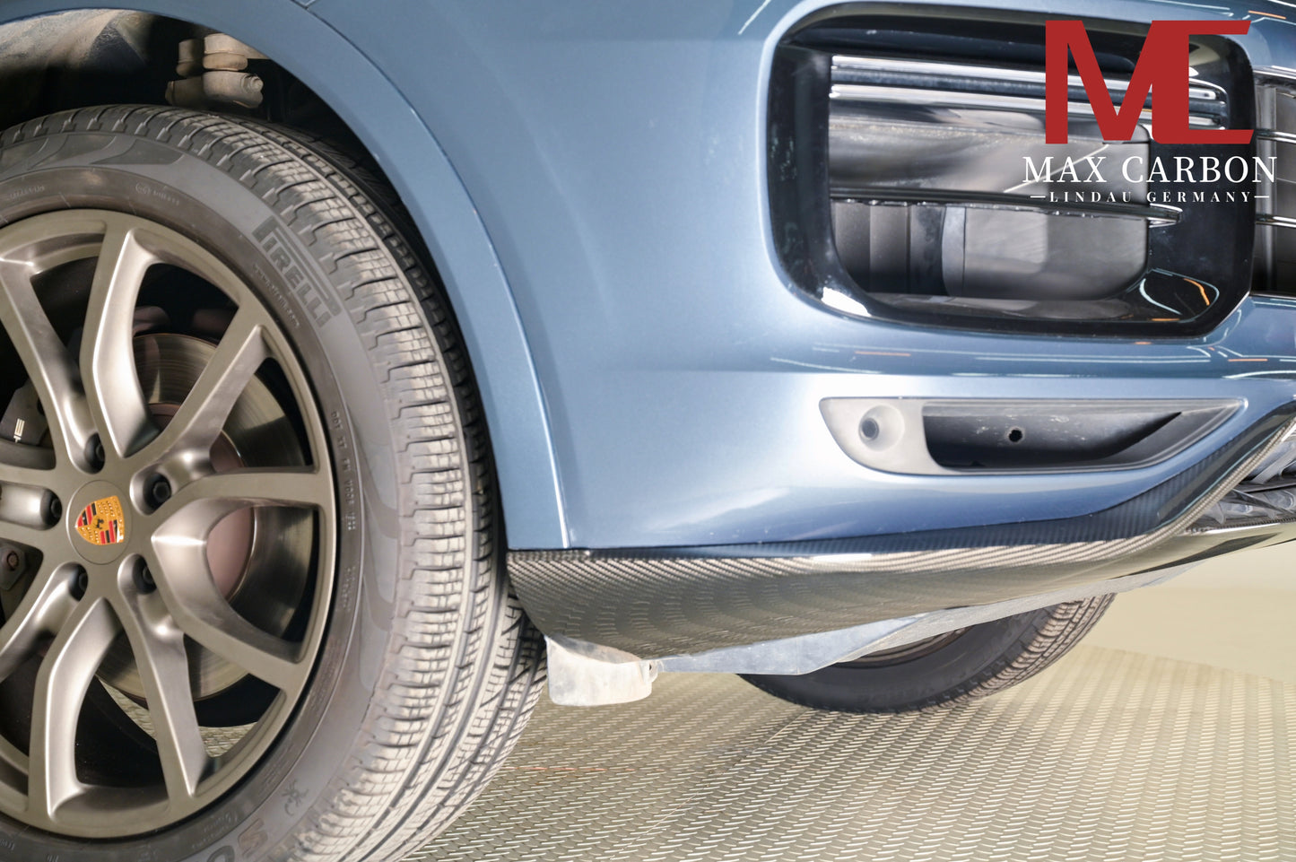 MAX CARBON DRY Carbon front lip for Porsche Cayenne S GTS 9YA .1