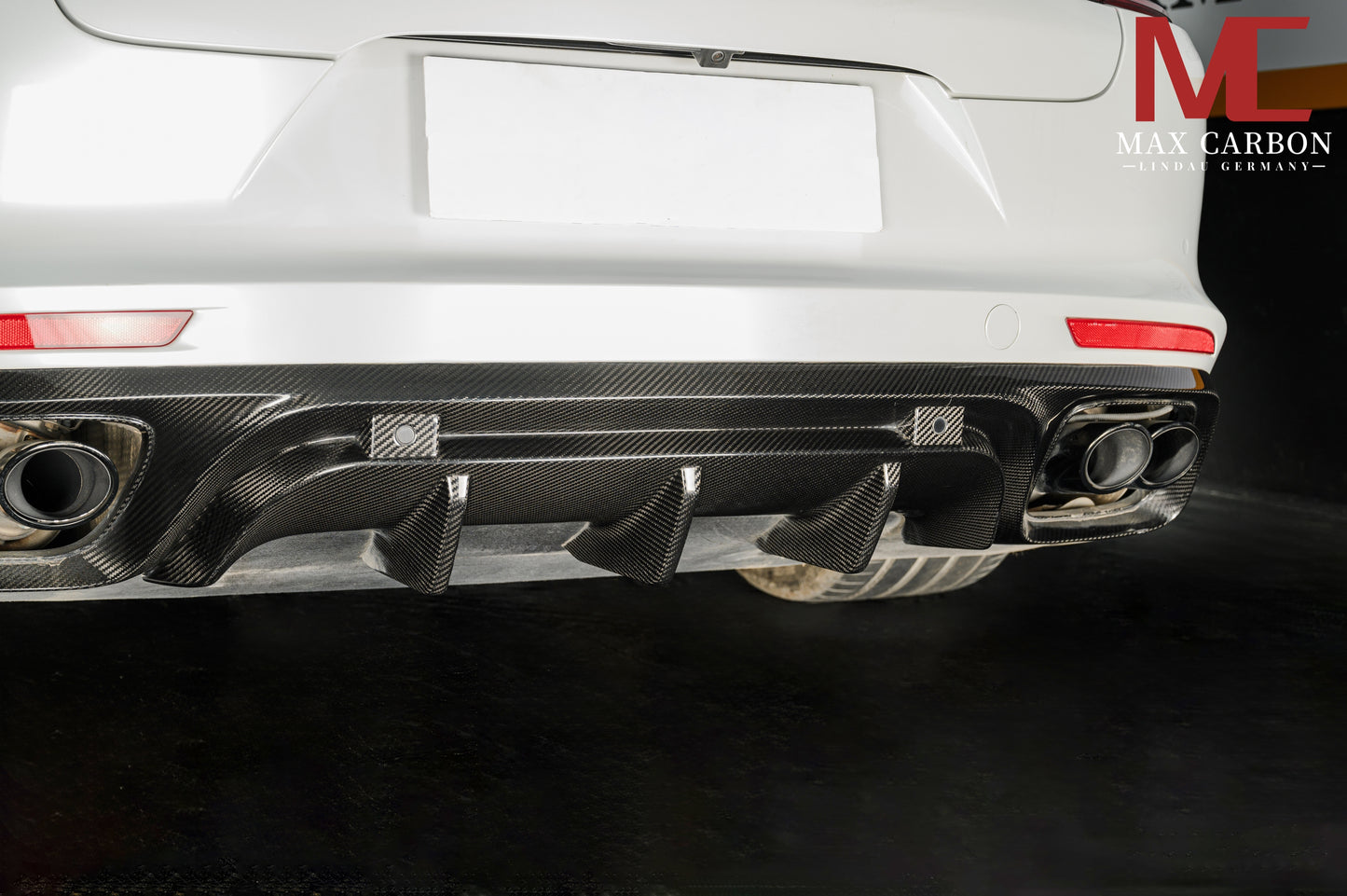 Diffuseur arrière MAX CARBON DRY CARBON adapté pour Porsche Panamera 971 971.1 971.2
