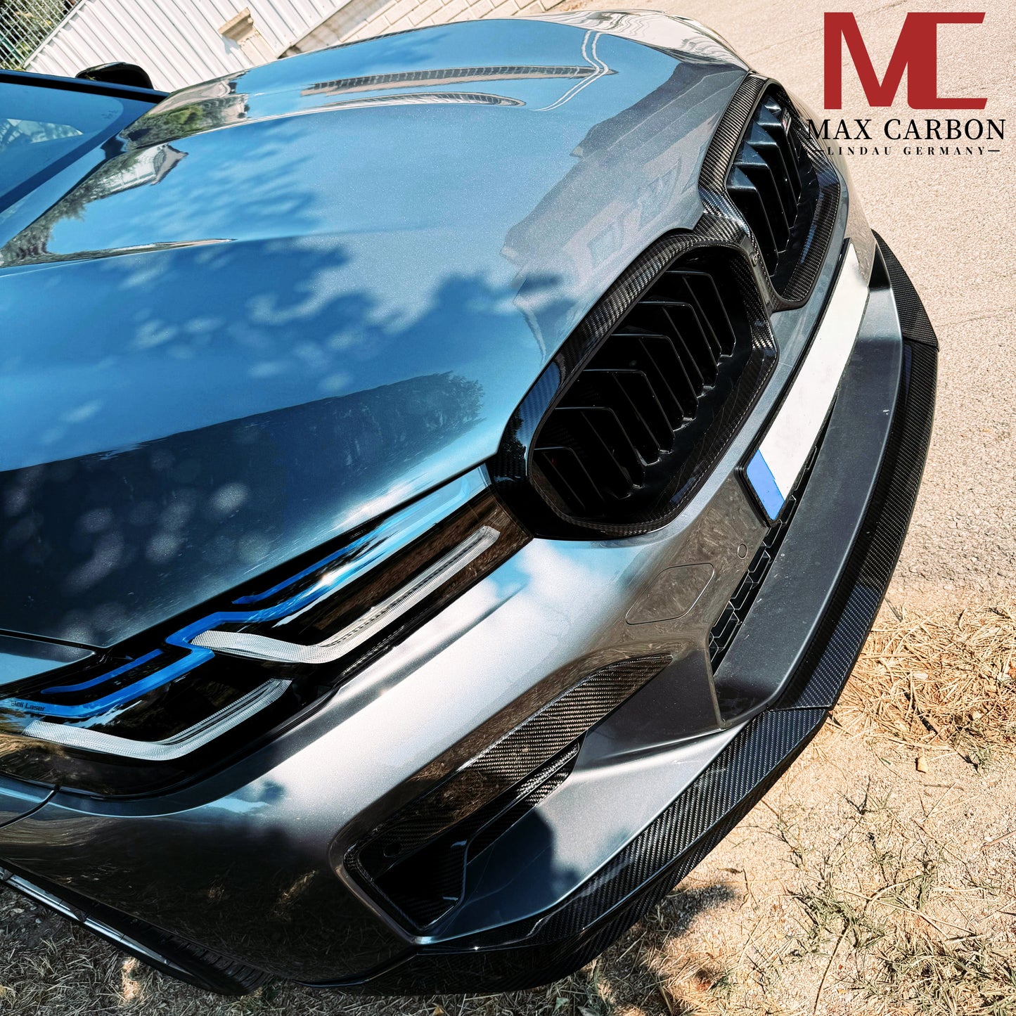 MAX CARBON Dry Carbon Front Air Intake Cover Attachment suitable for BMW M5 F90 LCI 
