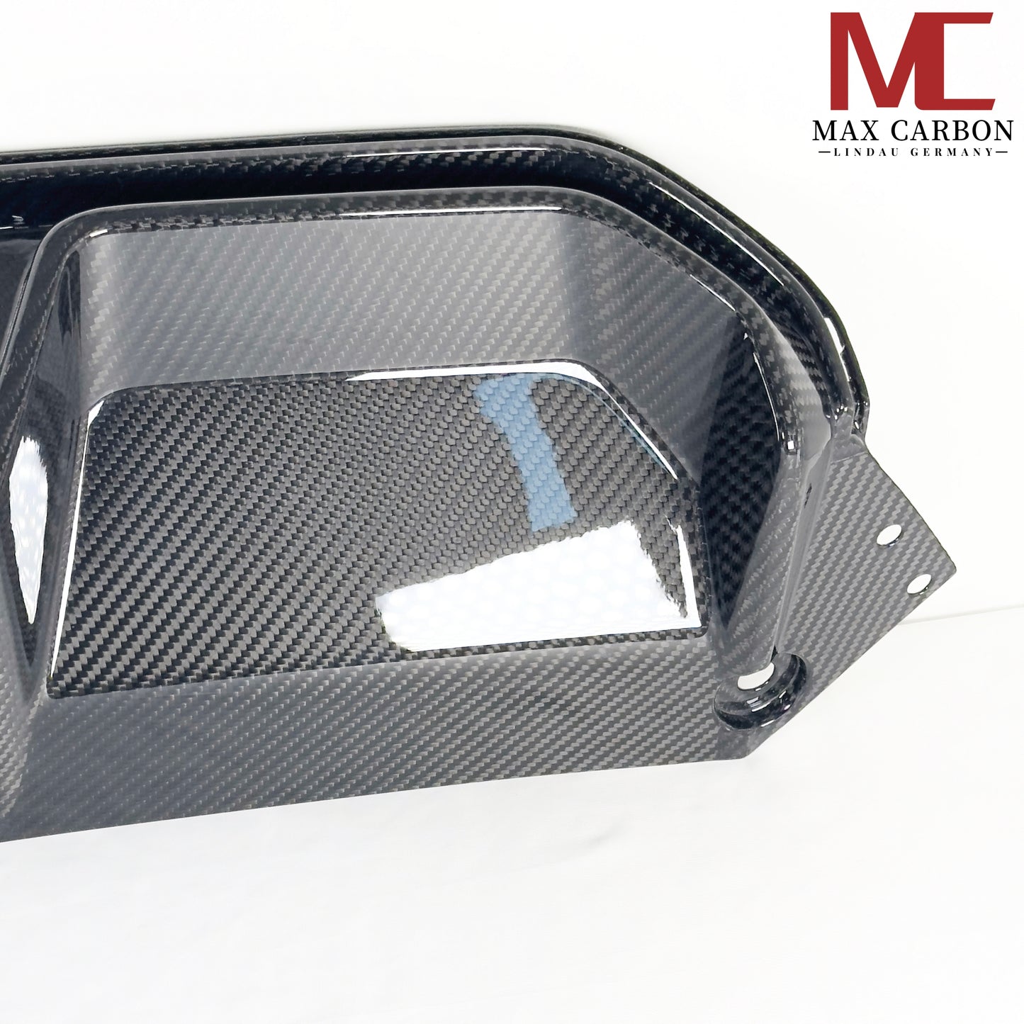 MAX CARBON Dry Carbon Diffusor Heckdiffusor passend für BMW M5 F90 inkl. LCI und CS